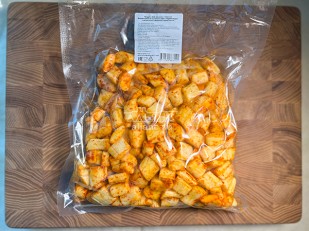 Сырный продукт ФЕРМЕРСКИЙ коса белая: Сырный продукт ФЕРМЕРСКИЙ бочонок паприка