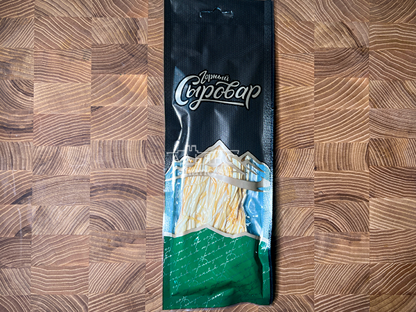 Сыр 60 гр ГОРНЫЙ СЫРОВАР (Паутинка копчёная) в Воронеже